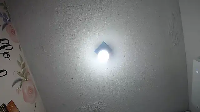 KOURTNEY-- online show from 30, 10, 2025