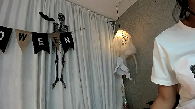 KOURTNEY-- online show from 25, 10, 2025