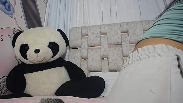 KOURTNEY-- online show from 11, 9, 2025