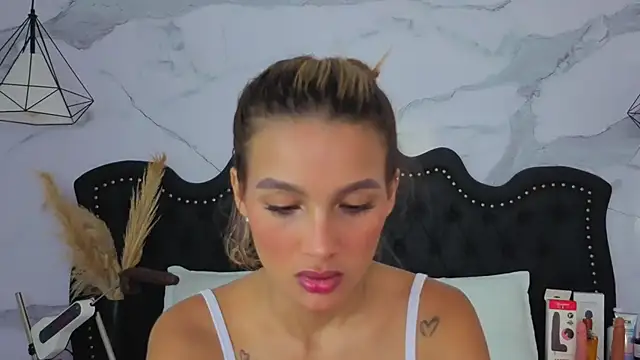 Carohorny4u online show from 9, 5, 2026