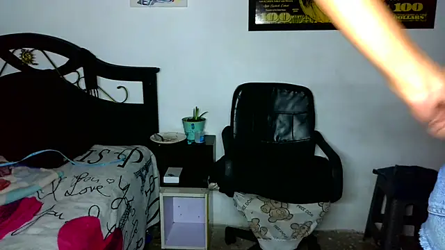 Snapshot of alexxa_Rooa chatting on 18, 11, 2025 alexxa Rooa online show from 18, 11, 2025