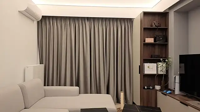 IrisNoire online show from 8, 11, 2025