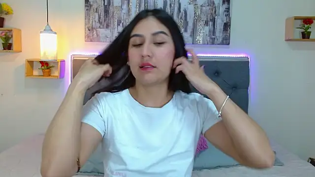 mia aira online show from 14, 11, 2025