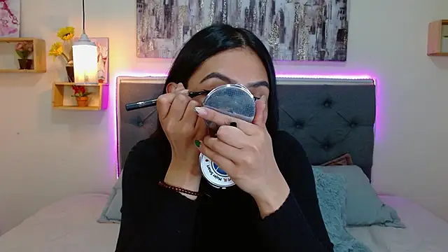 mia aira online show from 19, 9, 2025