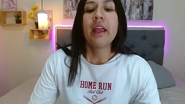 mia aira online show from 22, 9, 2025