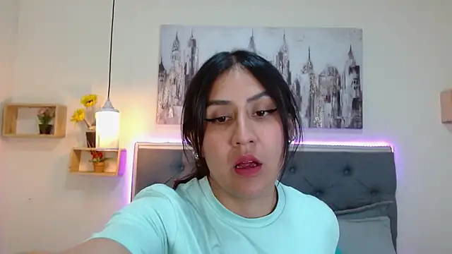 mia aira online show from 29, 9, 2025