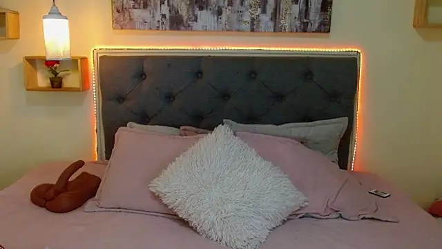 mia aira online show from 9, 1, 2026