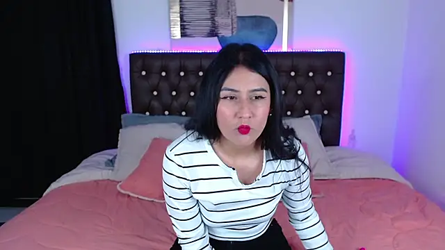 mia aira online show from 7, 3, 2025