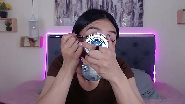 mia aira online show from 3, 11, 2025