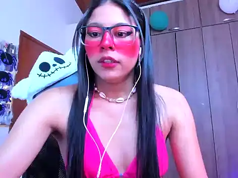 Snapshot of _ALLYSON18_ chatting on 21, 10, 2025 ALLYSON18 online show from 21, 10, 2025