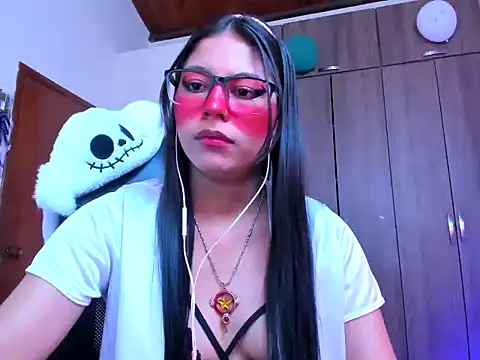 Snapshot of _ALLYSON18_ chatting on 27, 10, 2025 ALLYSON18 online show from 27, 10, 2025