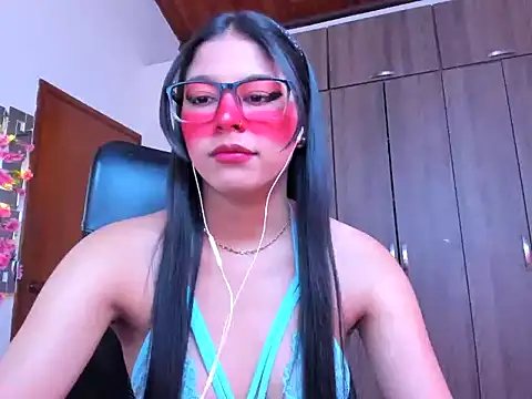 Snapshot of _ALLYSON18_ chatting on 15, 9, 2025 ALLYSON18 online show from 15, 9, 2025