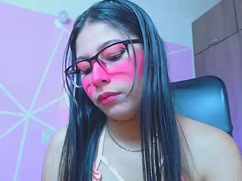  ALLYSON18  online show from 17, 4, 2026