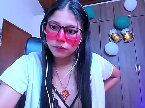 Snapshot of _ALLYSON18_ chatting on 4, 10, 2025 ALLYSON18 online show from 4, 10, 2025