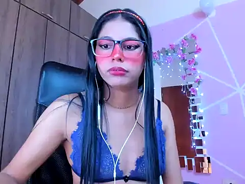 Snapshot of _ALLYSON18_ chatting on 14, 3, 2025 ALLYSON18 online show from 14, 3, 2025