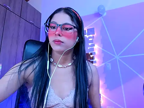 Snapshot of _ALLYSON18_ chatting on 18, 3, 2025 ALLYSON18 online show from 18, 3, 2025