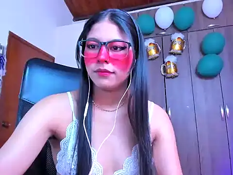 Snapshot of _ALLYSON18_ chatting on 3, 10, 2025 ALLYSON18 online show from 3, 10, 2025