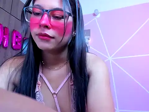 Snapshot of _ALLYSON18_ chatting on 15, 11, 2025 ALLYSON18 online show from 15, 11, 2025