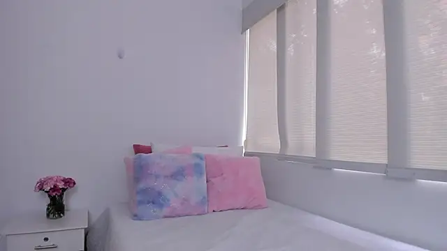 Brisa blue online show from 5, 2, 2025