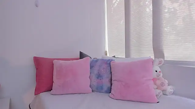 Brisa blue online show from 27, 2, 2025