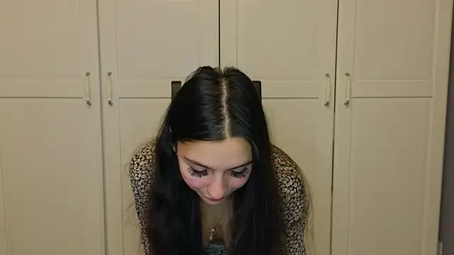 Niki anlove online show from 1, 12, 2025