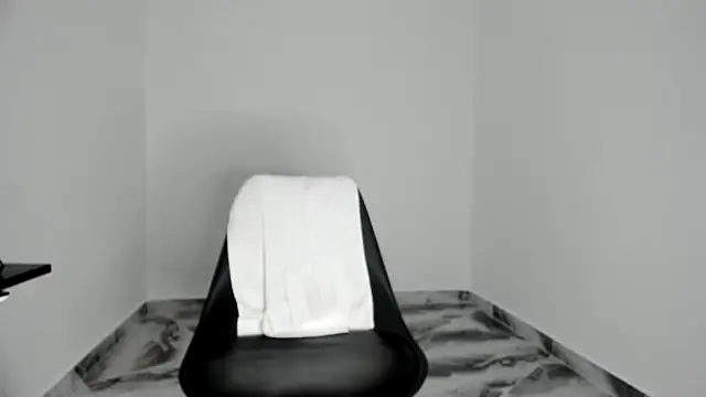 mikee scooth online show from 8, 11, 2025