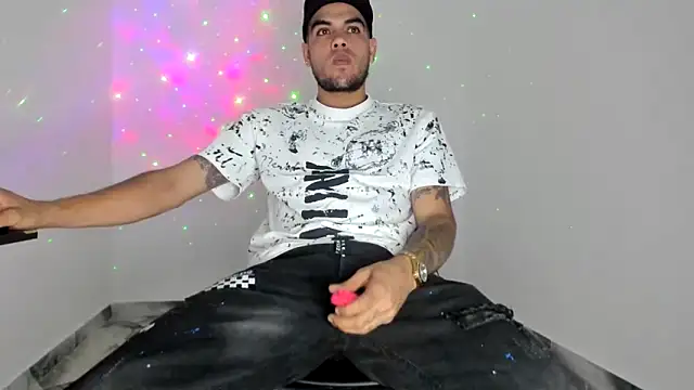 mikee scooth online show from 12, 5, 2026