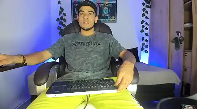 mikee scooth online show from 6, 3, 2025