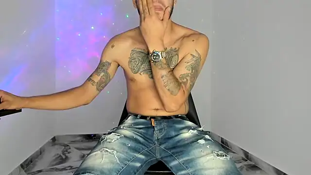 mikee scooth online show from 14, 4, 2026