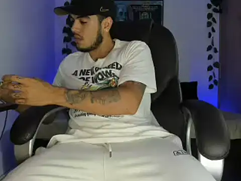 mikee scooth online show from 15, 3, 2025