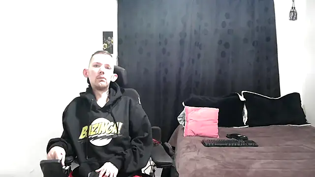 Sophia and Thomas online show from 4, 1, 2025