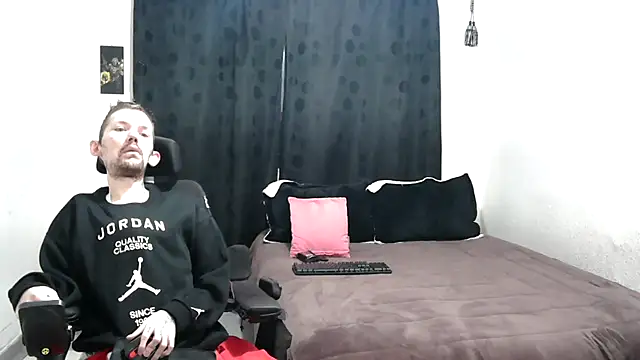 Sophia and Thomas online show from 22, 2, 2025