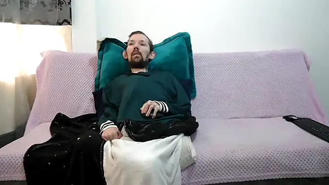 Sophia and Thomas online show from 15, 6, 2026