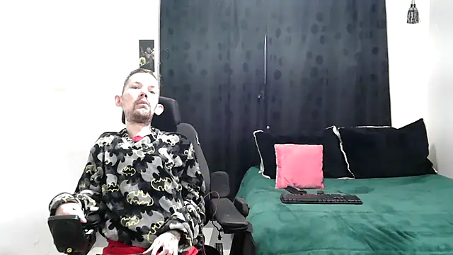 Sophia and Thomas online show from 18, 3, 2025