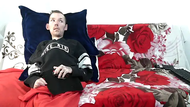 Sophia and Thomas online show from 17, 12, 2025