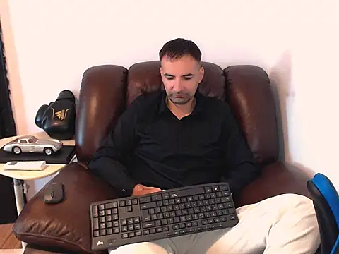 Leo 1617 online show from 11, 10, 2025