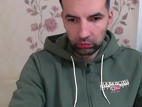 Snapshot of Leo_1617 chatting on 1, 3, 2026 Leo 1617 online show from 1, 3, 2026