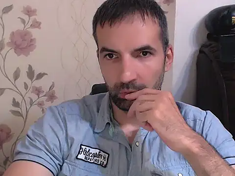 Snapshot of Leo_1617 chatting on 13, 7, 2026 Leo 1617 online show from 13, 7, 2026
