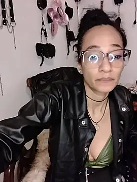 Snapshot of SamaraMartinez chatting on 9, 5, 2026 SamaraMartinez online show from 9, 5, 2026