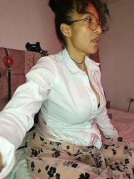 Snapshot of SamaraMartinez chatting on 6, 7, 2026 SamaraMartinez online show from 6, 7, 2026