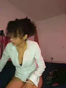 Snapshot of SamaraMartinez chatting on 4, 7, 2026 SamaraMartinez online show from 4, 7, 2026