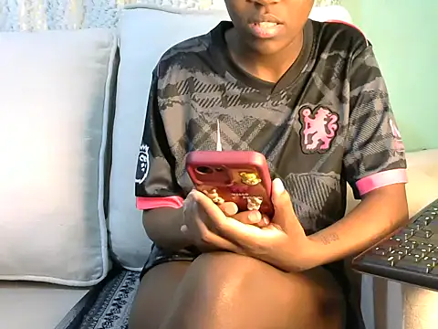 Caryyyl online show from 5, 10, 2025