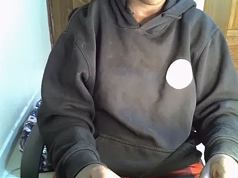 Caryyyl online show from 8, 3, 2026