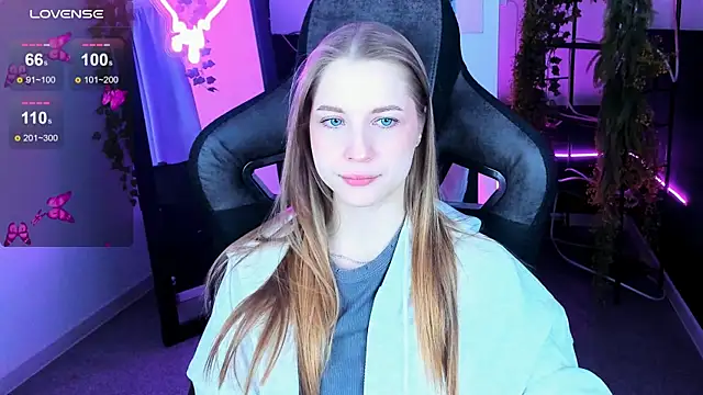 CuteMousee online show from 2, 10, 2025