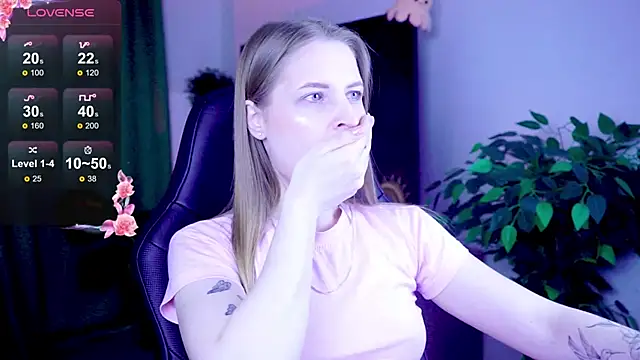 CuteMousee online show from 7, 11, 2025