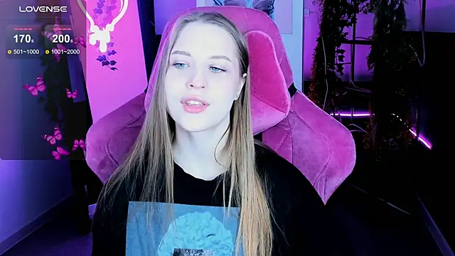 CuteMousee online show from 8, 10, 2025