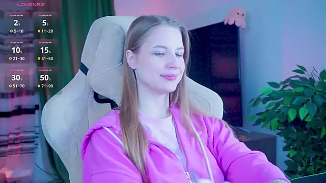 CuteMousee online show from 9, 11, 2025