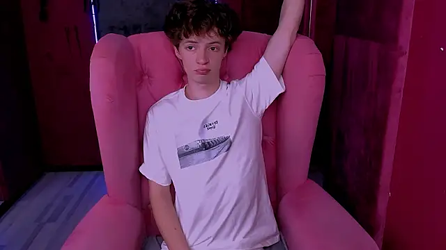 Snapshot of LukeSweet chatting on 7, 2, 2026 LukeSweet online show from 7, 2, 2026