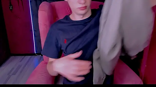 Snapshot of LukeSweet chatting on 3, 2, 2026 LukeSweet online show from 3, 2, 2026