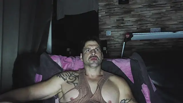 XxBigboybandxX online show from 17, 12, 2025